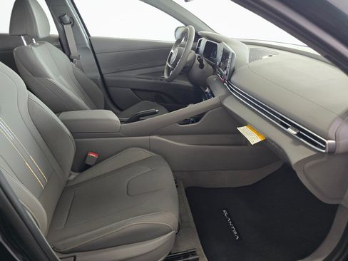 New 2026 Hyundai Elantra Sport FWD image 38