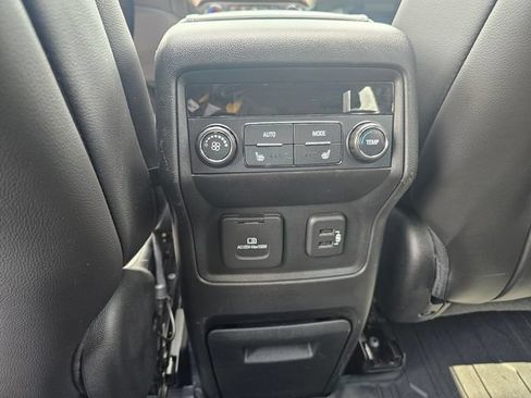 Used 2019 GMC Acadia Denali w/ Technology Package FWD image 24
