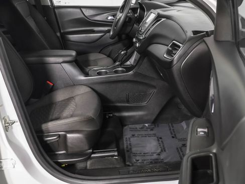 Used 2018 Chevrolet Equinox LT image 42