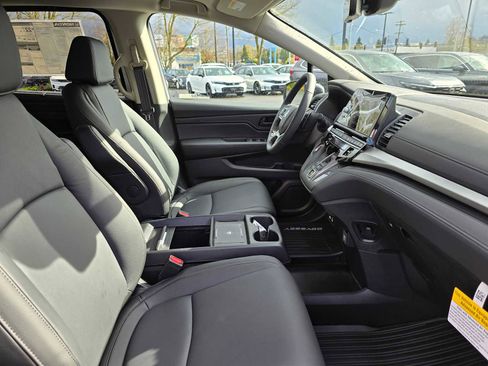 New 2026 Honda Odyssey EX-L image 10