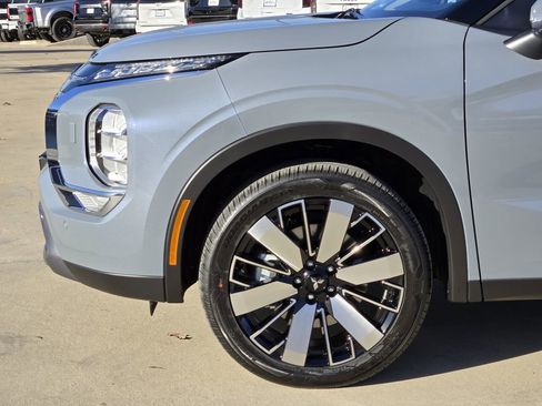 New 2026 Mitsubishi Outlander SE AWD/4WD image 5