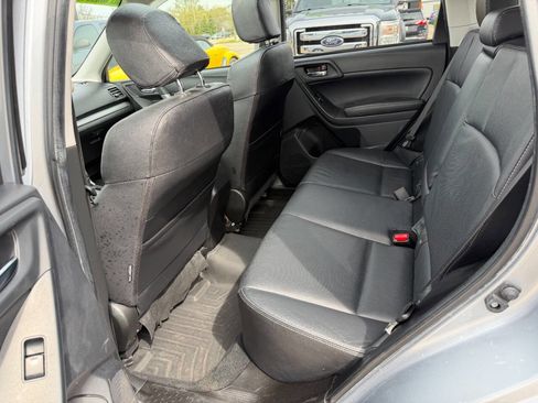 Used 2014 Subaru Forester 2.5i Limited w/ Popular Package #2 image 11