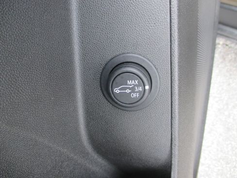 Used 2023 Chevrolet Equinox RS w/ LPO, Floor Liner Package FWD image 14