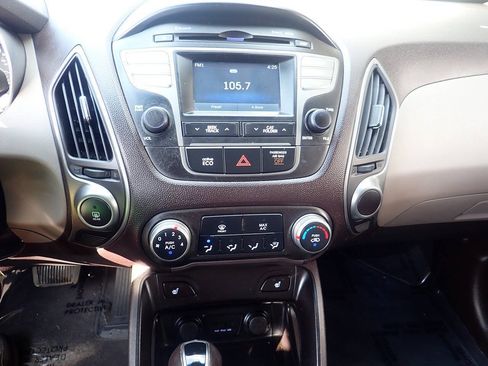 Used 2014 Hyundai Tucson SE AWD/4WD image 4