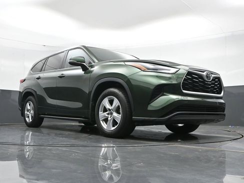 Used 2023 Toyota Highlander L image 48