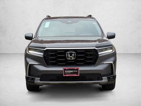 New 2025 Honda Pilot Touring image 6