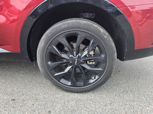 Used 2023 Kia Sorento SX image 9