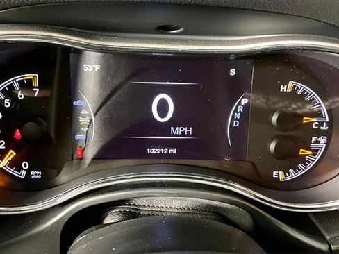 Used 2019 Jeep Grand Cherokee Limited w/ Luxury Group II image 13