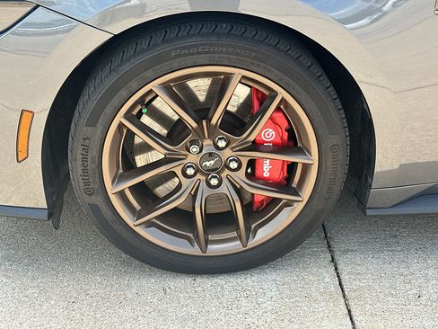 Used 2024 Ford Mustang GT Premium RWD image 3