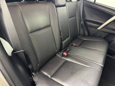 Used 2015 Toyota RAV4 Limited AWD/4WD image 38