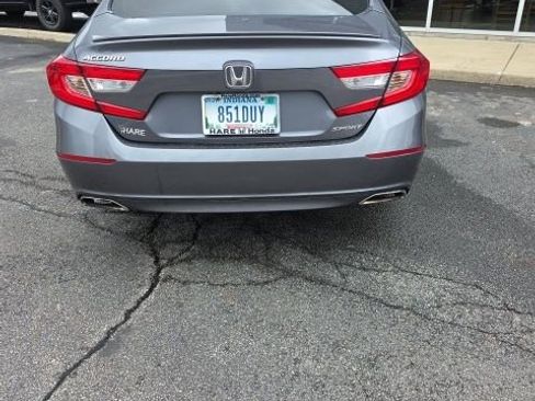 Used 2018 Honda Accord Sport image 8