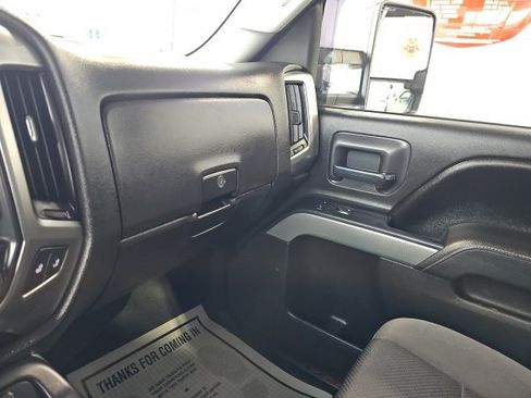 Used 2015 Chevrolet Silverado 2500 LT w/ LT Convenience Package image 25