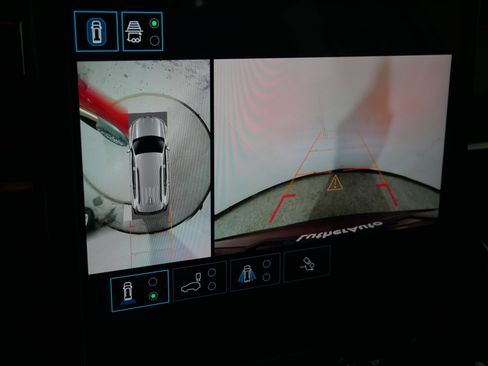 Used 2024 GMC Acadia AT4 w/ LPO, Floor Liner Package AWD/4WD image 32