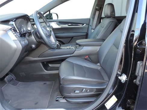 Certified 2025 Cadillac XT5 Premium Luxury image 11