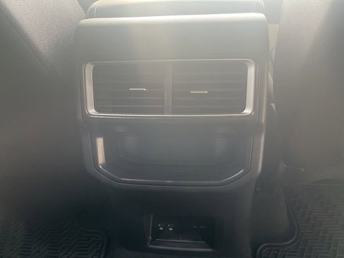 New 2026 Volkswagen Atlas Cross Sport SE AWD/4WD image 37