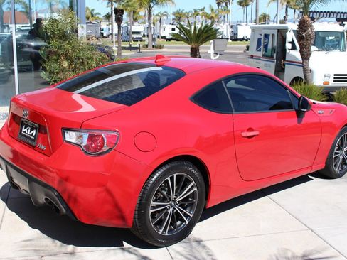 Used 2015 Scion FR-S Release Series 1.0 image 9