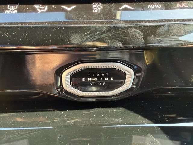 New 2026 Jeep Grand Cherokee Limited AWD/4WD image 22