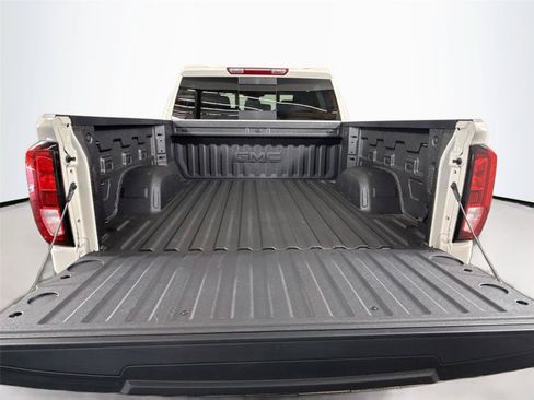 New 2026 GMC Sierra 1500 SLE w/ Preferred Package AWD/4WD image 18