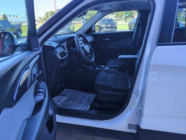 Used 2022 Chevrolet TrailBlazer LT FWD image 11