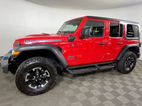Used 2024 Jeep Wrangler Unlimited Rubicon 4xe w/ Technology Group AWD/4WD image 13