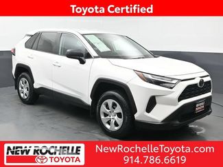 Used 2023 Toyota RAV4 LE AWD/4WD video 1