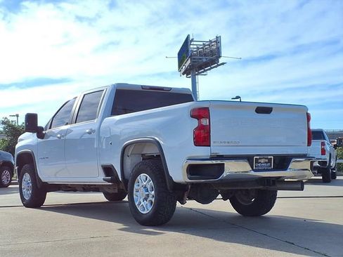 Used 2023 Chevrolet Silverado 2500 LT AWD/4WD image 7