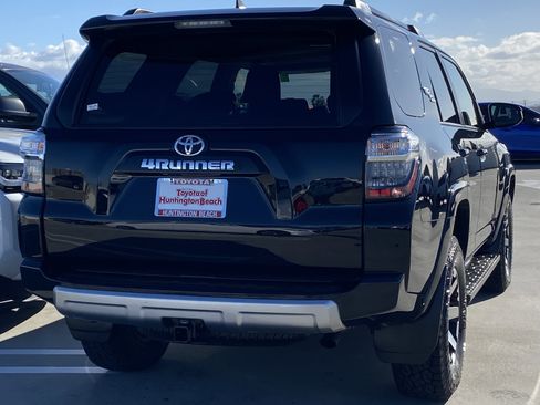 Certified 2024 Toyota 4Runner TRD Off-Road image 4