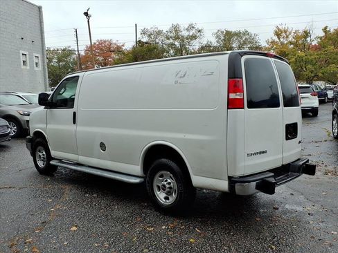 Used 2020 GMC Savana 2500 w/ Driver Convenience Package image 9