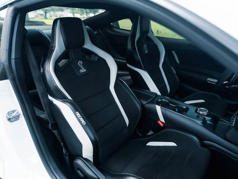 Used 2020 Ford Mustang Shelby GT500 w/ Technology Package RWD image 21
