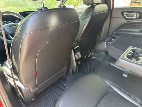 Used 2025 Jeep Compass Trailhawk AWD/4WD image 56