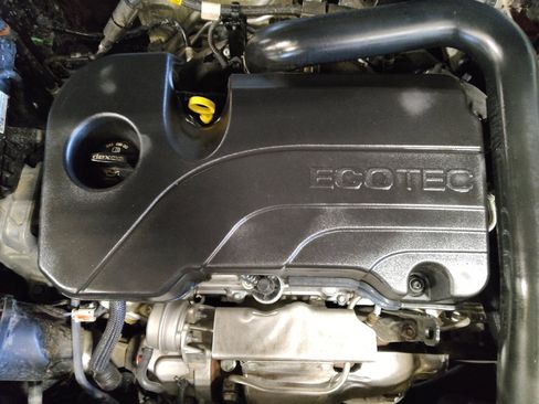 Used 2023 Chevrolet Equinox LT image 30