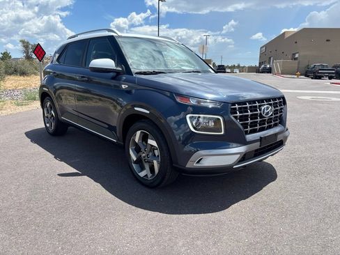 Used 2021 Hyundai Venue w/ Cargo Package FWD image 3