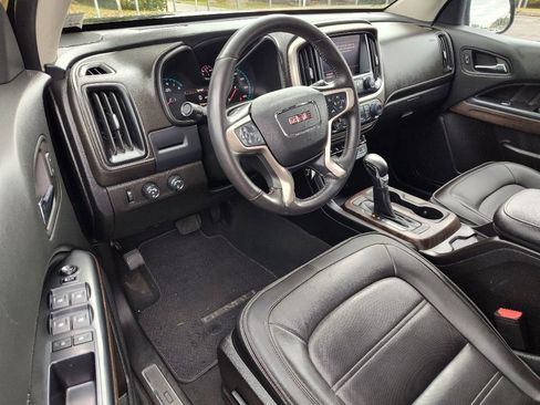 Used 2022 GMC Canyon Denali image 12