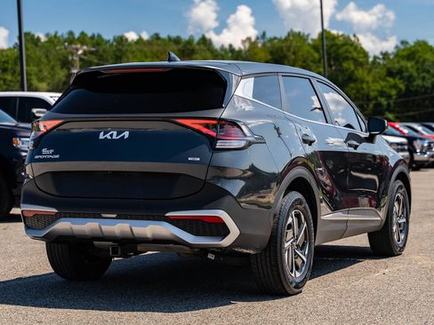 Used 2023 Kia Sportage LX AWD/4WD image 7