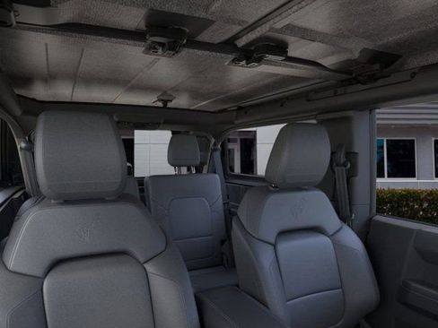 New 2025 Ford Bronco Badlands image 12