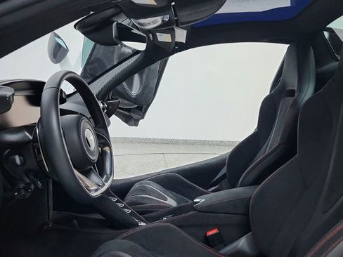 Used 2024 McLaren 750S Spider image 19