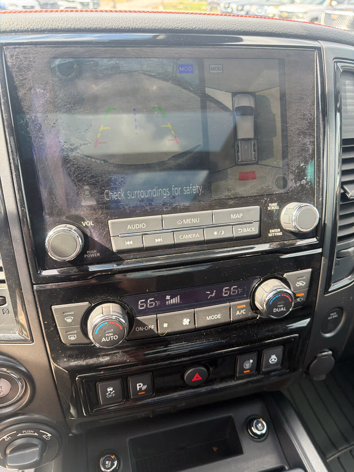 Used 2021 Nissan Titan PRO-4X w/ Pro-4x Convenience Package AWD/4WD image 16