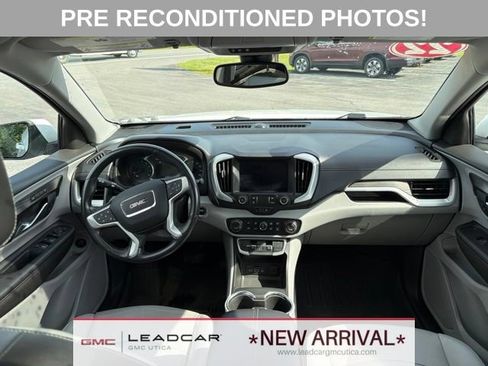 Used 2022 GMC Terrain SLT w/ LPO, Floor Liner Package AWD/4WD image 17
