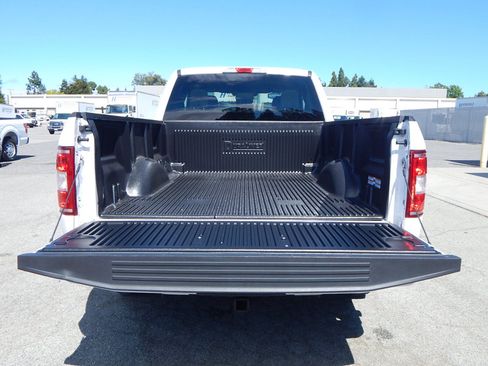 Used 2020 Ford F150 XLT RWD image 3