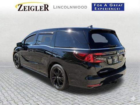 Used 2023 Honda Odyssey Sport image 4