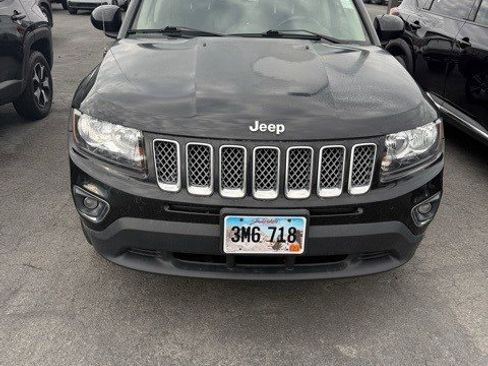 Used 2017 Jeep Compass High Altitude image 3