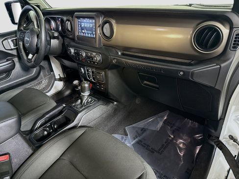 Used 2021 Jeep Wrangler Unlimited Sport image 30