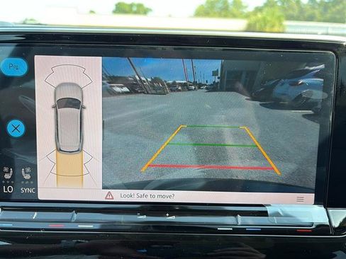 New 2026 Volkswagen Atlas SEL image 24