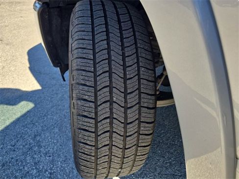 Certified 2025 RAM 1500 Laramie image 28