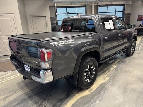 Used 2021 Toyota Tacoma TRD Off-Road image 32