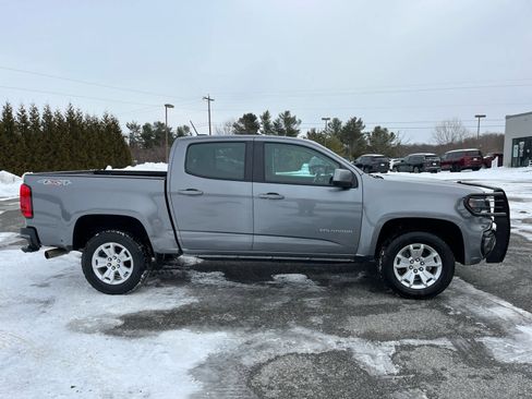 Used 2022 Chevrolet Colorado LT w/ LT Convenience Package image 2