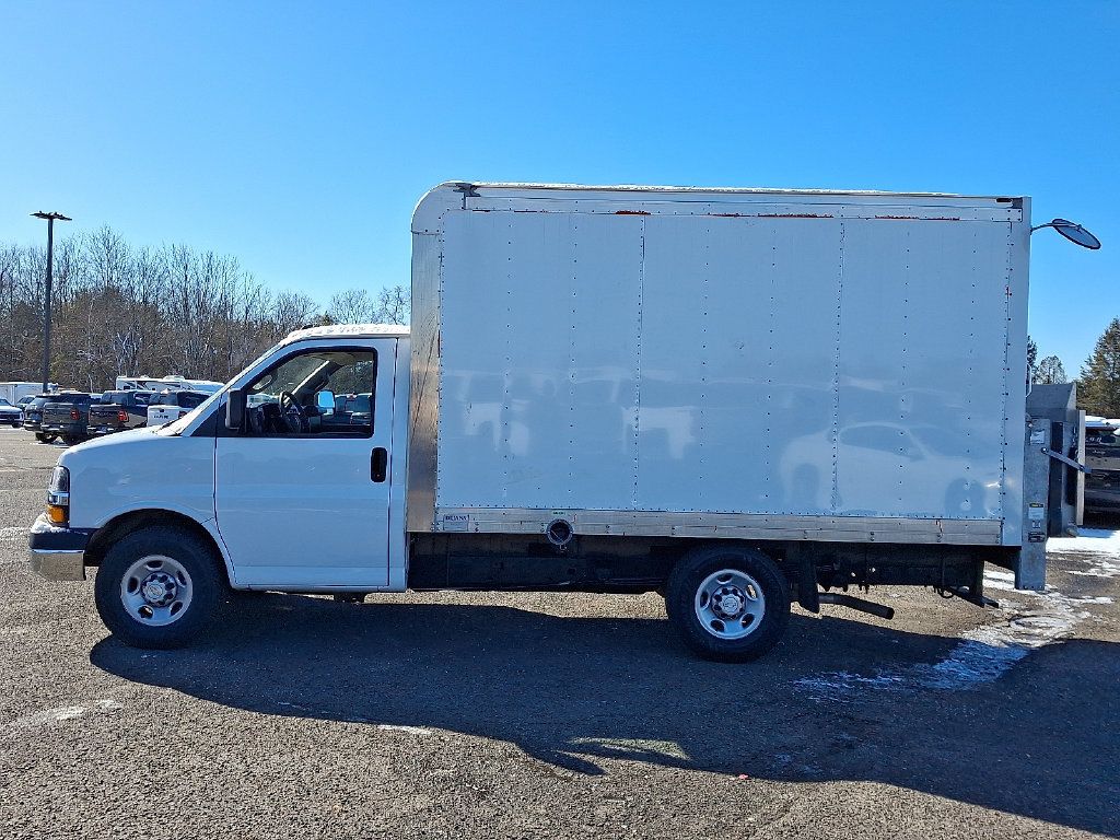 Used 2023 Chevrolet Express 3500 RWD image 7