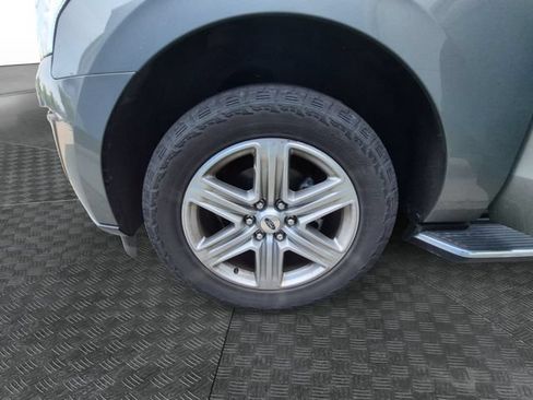 Used 2019 Ford Expedition XLT w/ Equipment Group 202A AWD/4WD image 13