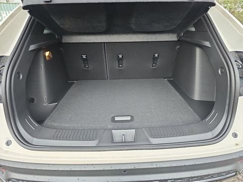 New 2026 Chevrolet Trax RS w/ Sunroof Package image 27