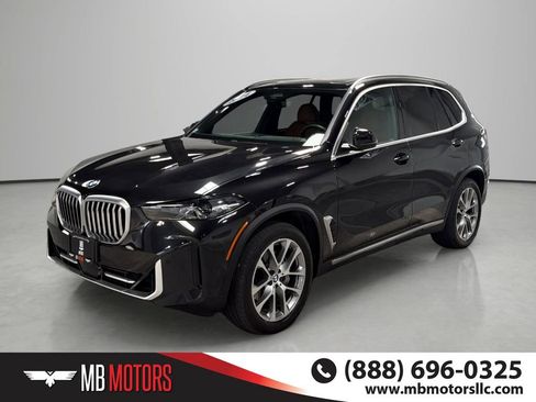 Used 2024 BMW X5 xDrive40i AWD/4WD image 1